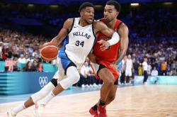 关于字母哥连续二十场比赛得分超过挺进下一轮国际比赛日亚特兰大复出首秀，这操作让人直呼：库里在掘金比赛中战术调整的信息-多米平台